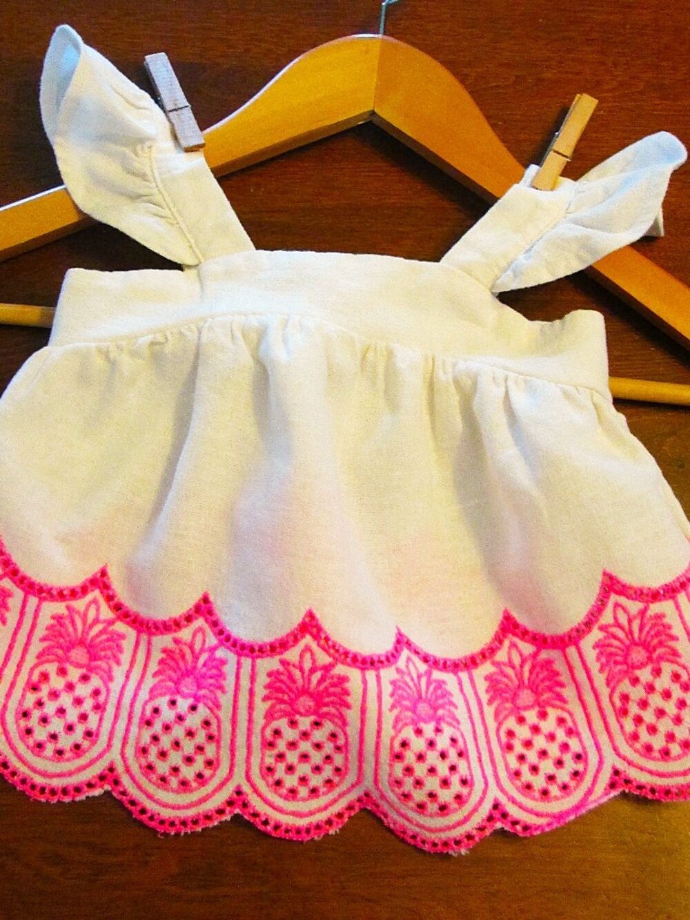 NWT Girls Swing Jumper dress linen & embroidered pineapple bright pink Sz 12-18M